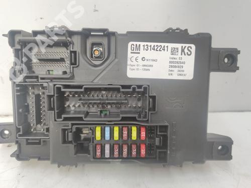 Used Fuse box Fuse box OPEL CORSA D (S07) 1.4 (L08, L68) (90 hp) 10962531 10962531