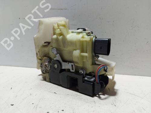 Venstre foran lås VW PASSAT B5.5 (3B3) [2000-2005]  23147040