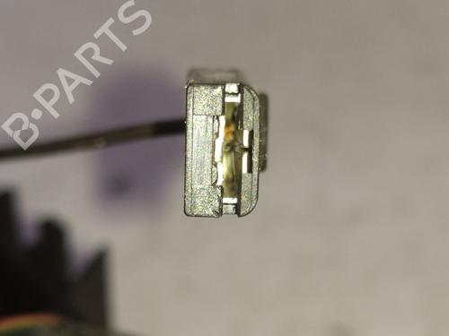 switch-renault-clio-iii-br01-cr01-2005-2006-2007-2008-2009-2010-2011-2012-2013-2014-32866909 main image