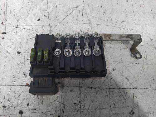 Used Fuse box Fuse box 22565111 22565111