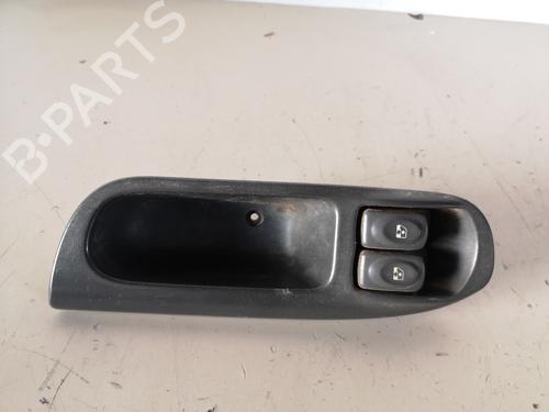 Pulsantiera anteriore sinistra RENAULT SCÉNIC I MPV (JA0/1_, FA0_) 1.9 dCi (JA05, JA1F) (102 hp) 14246079