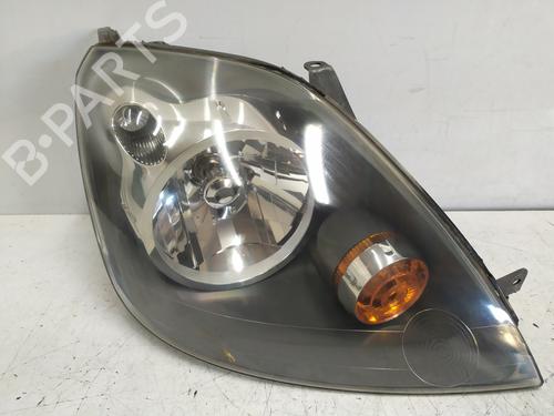 Phare droit FORD FIESTA V (JH_, JD_) 1.4 TDCi (68 hp) 32088526