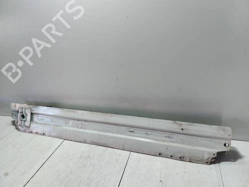 Used Front bumper reinforcement Front bumper reinforcement JAGUAR XE (X760) 2.0 D (180 hp) 40515168 40515168