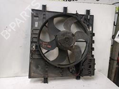 Used Radiator fan MERCEDES-BENZ VITO Van (W638) 112 CDI 2.2 (638.094) (122 hp) 8715739