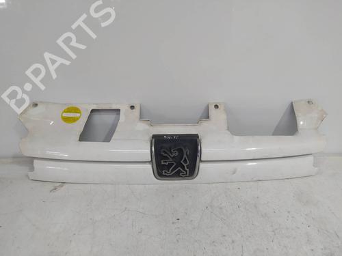 Used Grille PEUGEOT 306 Hatchback (7A, 7C, N3, N5) [1993-2003]  11689808
