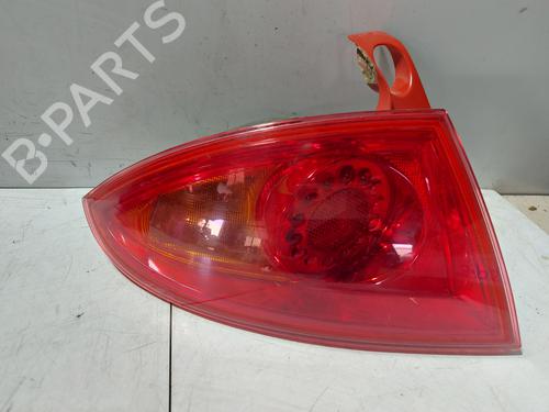 left-taillight-seat-leon-1p1-2005-2006-2007-2008-2009-2010-2011-2012-2013-33852726 main image