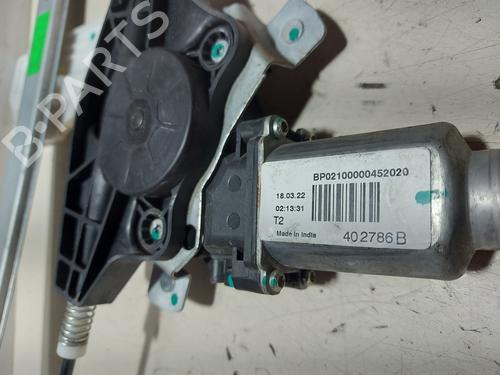 Rudehejsemekanisme venstre bagtil MAHINDRA KUV100 (K1)  | BP29729667C24 
