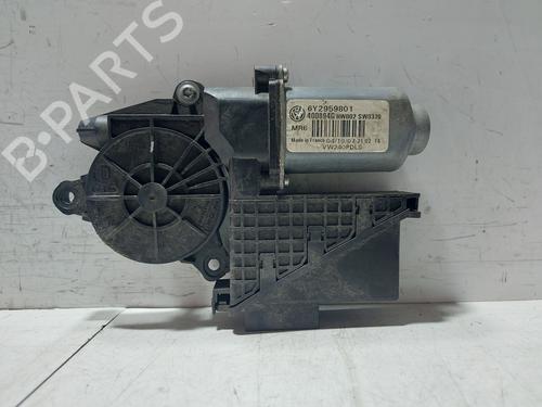 Used Right front window motor Right front window motor VW POLO IV (9N_, 9A_) 1.4 16V (80 hp) 33402049 33402049