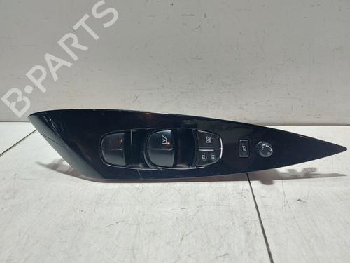 BP32323741I27 main image