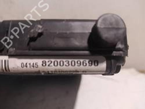Fuse box RENAULT MEGANE II (BM0/1_, CM0/1_) 1.5 dCi (BM02, BM13, BM2A, CM02, CM13) | BP8716093E1 