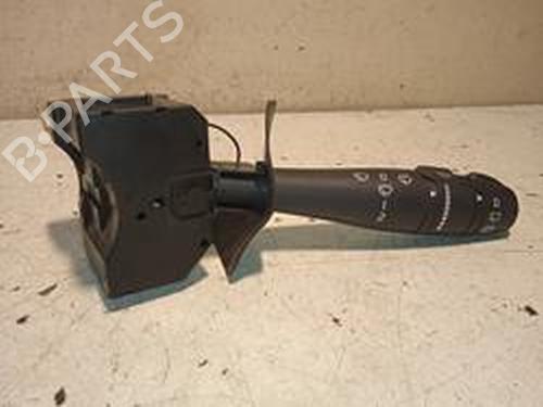 Used Steering column stalk RENAULT CLIO II (BB_, CB_) 1.5 dCi (B/CB07) (65 hp) 8713669