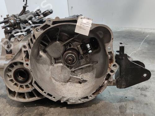 Used Gearbox KIA CARENS II MPV (FJ) 2.0 CRDi (113 hp) 8709918