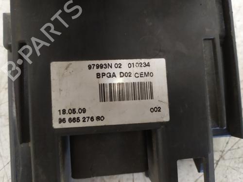 Fuse box PEUGEOT 3008 I MPV (0U_) | BP30569923E1