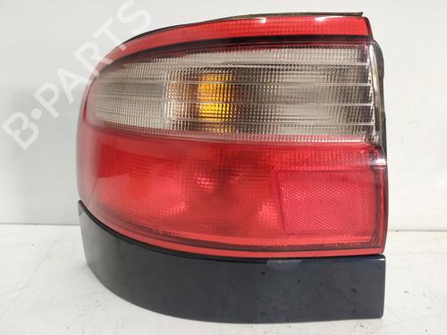 Feu arrière gauche TOYOTA CARINA E VI (_T19_) 2.0 i (ST191) (126 hp) 31949430