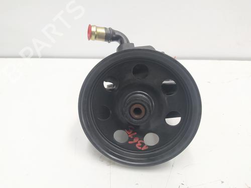 Used Steering pump FORD FOCUS I Saloon (DFW) [1999-2009]  17331003
