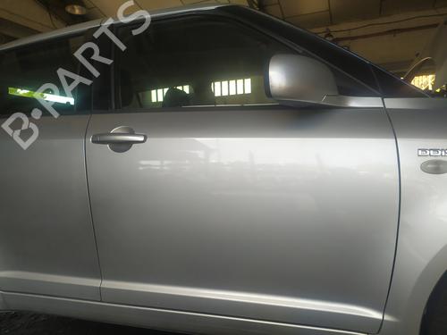 Dør højre fortil SUZUKI SWIFT III (MZ, EZ) [2005-2025]  18099468