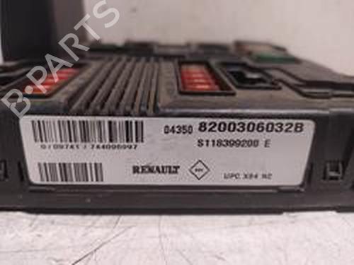 Fuse box RENAULT GRAND SCÉNIC II (JM0/1_) 1.6 | BP8698875E1 