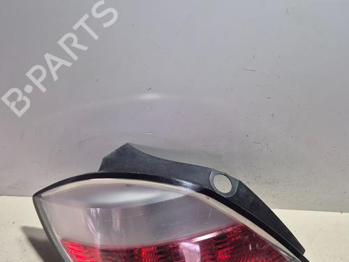Feu arrière gauche OPEL ASTRA H (A04) [2004-2014]  27865817