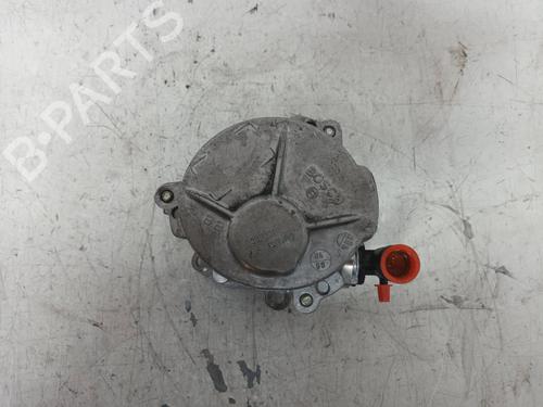 Used Vacuum pump RENAULT SCÉNIC II (JM0/1_) 1.9 dCi (JM0G, JM12, JM1G, JM2C) (120 hp) 11753449