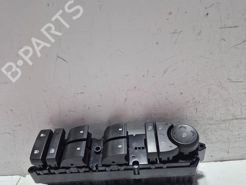 Used Left front window switch CADILLAC SRX 3.6 AWD (258 hp) 29539352