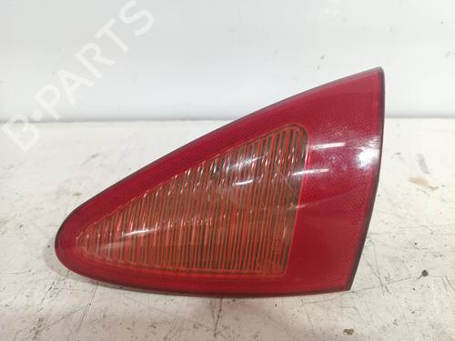 Højre baglygte ALFA ROMEO 147 (937_) 1.6 16V T.SPARK ECO (937.AXA1A, 937.BXA1A) (105 hp) 13417522