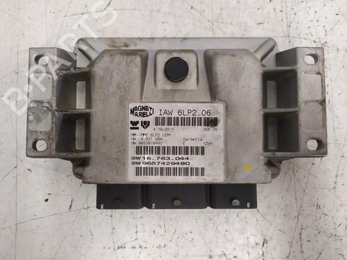 Used Engine control unit (ECU) Engine control unit (ECU) CITROËN C3 I (FC_, FN_) 1.4 16V (88 hp) 33215878 33215878