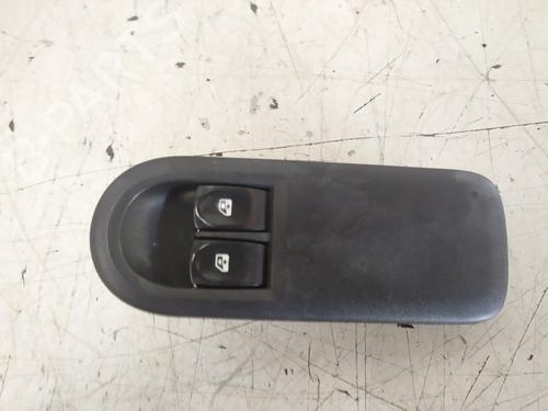 Used Left front window switch RENAULT CLIO II (BB_, CB_) [1998-2016]  27655761