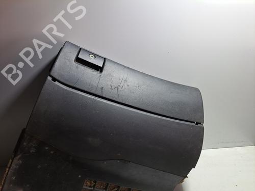 Hanskerom AUDI A4 B5 Avant (8D5) 1.9 Hybrid (90 hp) 8701321