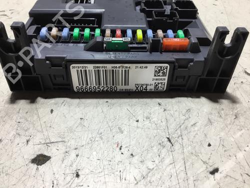 Fuse box CITROËN C3 II (SC_) | BP28428628E1