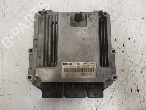 engine-control-unit-ecu-renault-scenic-ii-jm01_-2003-2004-2005-2006-2007-2008-2009-2010-30279536 main image