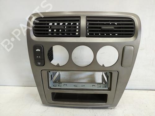 Used Middle console HONDA CIVIC VII Hatchback (EU, EP, EV) 1.6 i (EP2, EU8, EU6) (110 hp) 31841166