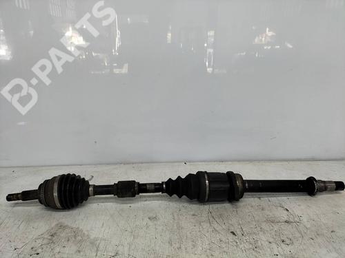 Used Right front driveshaft Right front driveshaft TOYOTA COROLLA Verso (ZER_, ZZE12_, R1_) 2.2 D-4D (AUR10_, AUR10R) (136 hp) 11138380 11138380