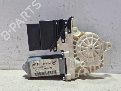Rudehejsemotor bagstkærm højre SKODA OCTAVIA II Combi (1Z5) 2.0 FSI 4x4 (150 hp) 26432974