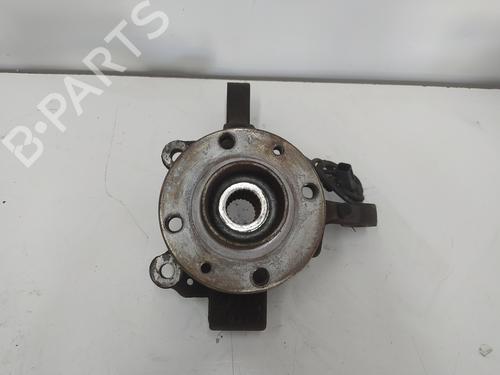 Used Left front steering knuckle RENAULT CLIO III (BR0/1, CR0/1) [2005-2014]  15560049