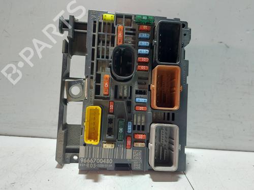 Used Fuse box PEUGEOT PARTNER Box Body/MPV (5_, G_) [1996-2025]  30574150