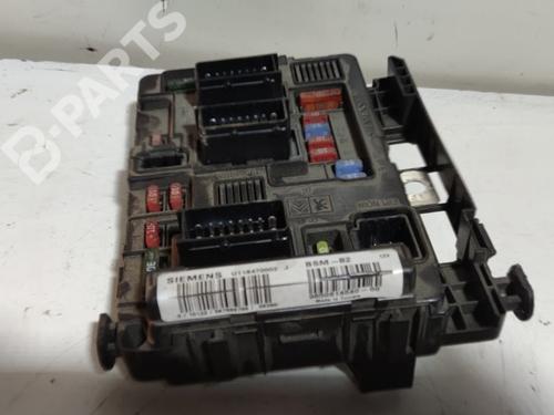Used Fuse box Fuse box CITROËN BERLINGO / BERLINGO FIRST MPV (MF_, GJK_, GFK_) 1.6 HDI 90 (MF9HX) (90 hp) 8894553 8894553
