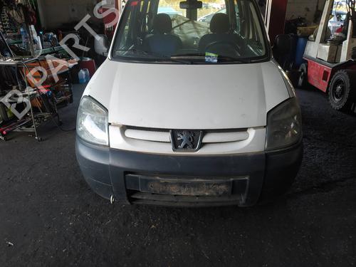 Fuse box PEUGEOT PARTNER MPV (5_, G_) 1.9 D 4x4 | BP8700638E1 