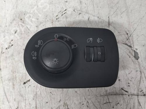 Used Headlight switch SEAT LEON (1P1) [2005-2013]  11030782