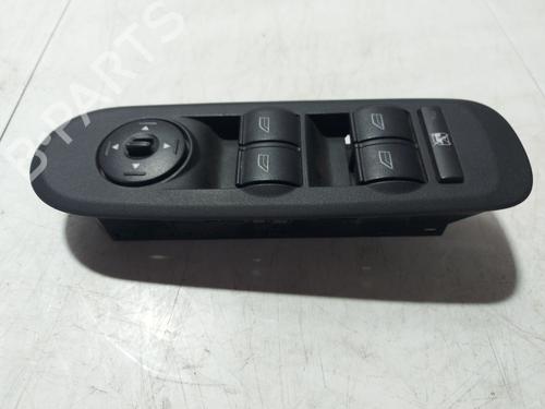 Used Left front window switch FORD S-MAX (WA6) [2006-2014]  31858696