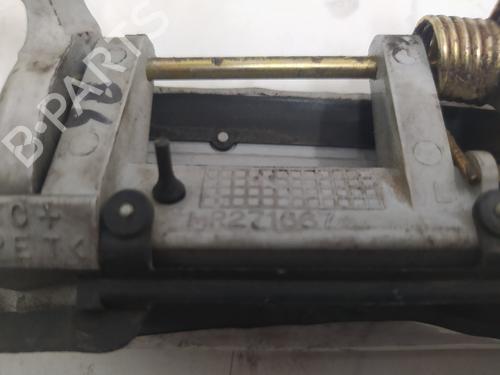 Front left exterior door handle MITSUBISHI GALANT VIII (EA_) 2.5 V6 24V (EA5A) | BP10498935C128 