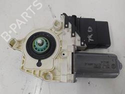 Right rear window motor VW GOLF V (1K1) 2.0 TDI | BP9139266E22 