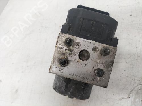 ABS Bremseaggregat TOYOTA YARIS (_P1_) [1999-2005]  8700526
