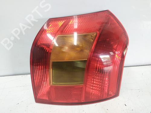 Used Right taillight TOYOTA COROLLA (_E12_) 2.0 D-4D (CDE120_, CDE120R) (90 hp) 10094346
