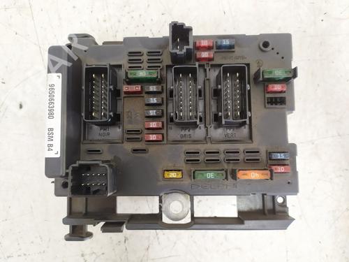 Used Fuse box Fuse box 36673452 36673452