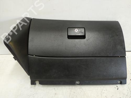 Used Glove box Glove box 38169117 38169117