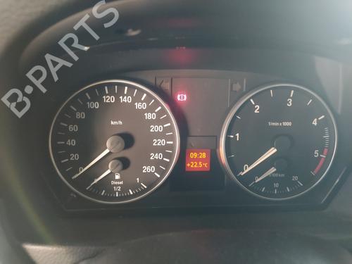 Instrument cluster BMW 3 (E90) 318 d (122 hp) 18118423