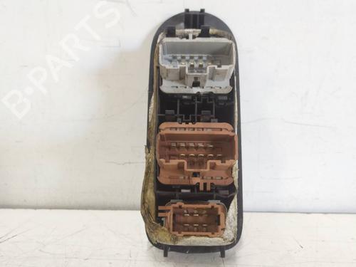 Left front window switch RENAULT MEGANE II (BM0/1_, CM0/1_)  | BP29395197I27 