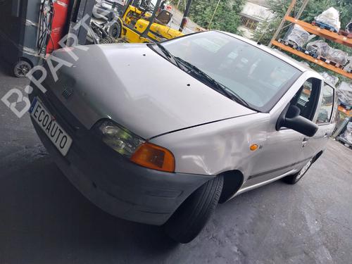 Brugte FIAT PUNTO (176_) 55 1.1 (54 hp) 4215770