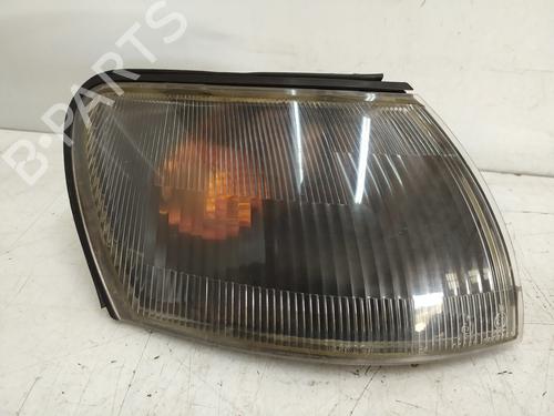 Clignotant avant droit TOYOTA CARINA E VI (_T19_) 2.0 i (ST191) (126 hp) 31949427