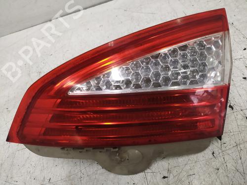 Højre baglygte bagklap Højre baglygte bagklap FORD MONDEO IV Turnier (BA7) 2.0 TDCi (140 hp) 33852691 33852691